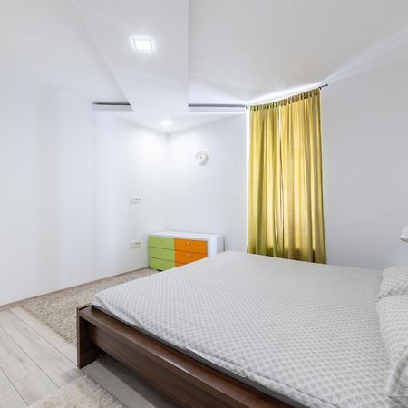 Old Town Colorful Two-Bedroom Apartment SJJ Exterior foto